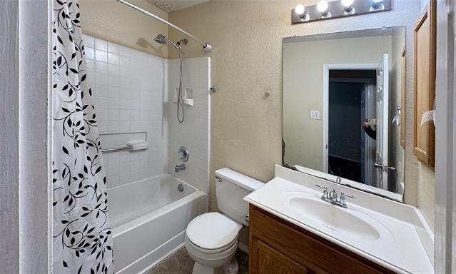 Building Photo - 3505 Truman St