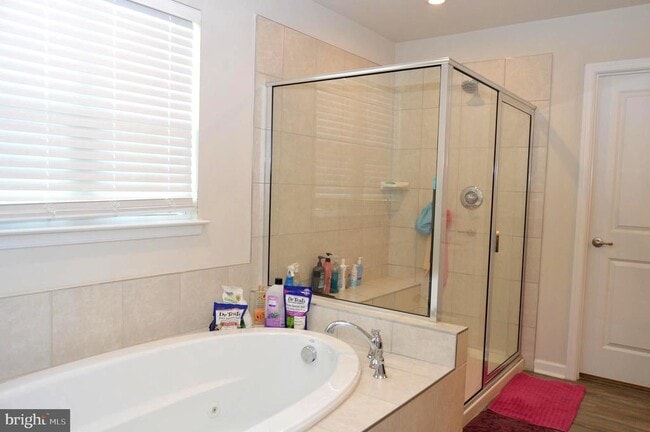 Building Photo - 5520 Ivy Hill Dr