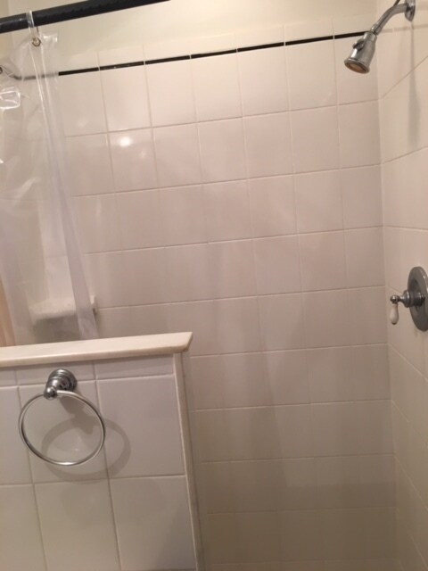 Building Photo - $975 - 1 Bedroom 1 Bathroom Furnished Apartment in Cullowhee, Very Close to WCU
