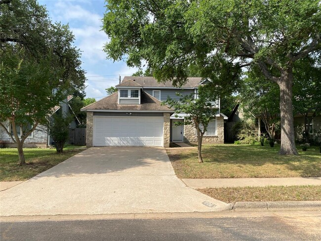 Building Photo - 4001 Alexandria Dr