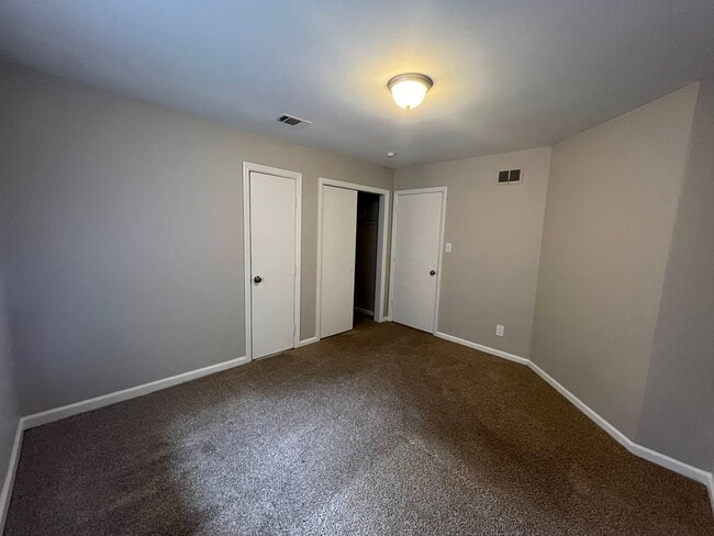 Building Photo - 10032 Ferguson Ave