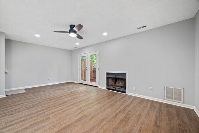 Building Photo - 1761 Skiffes Creek Cir