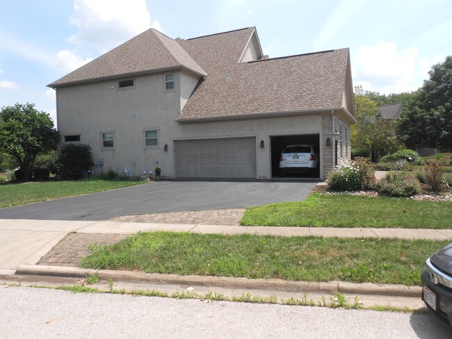 Building Photo - 8006 Caraway Ave