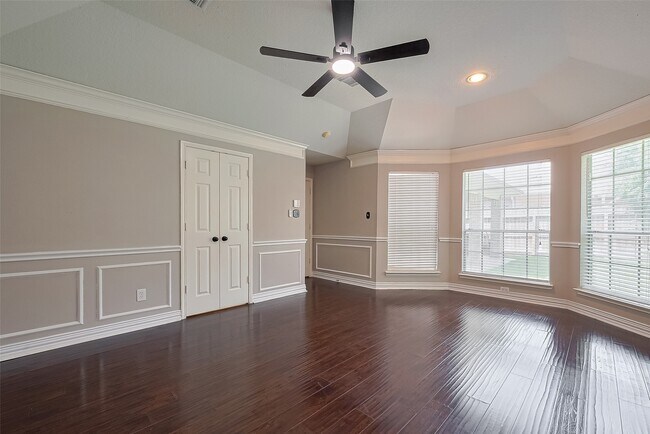 Building Photo - 1523 Brook Grove Dr