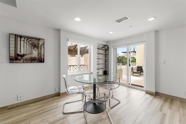 Building Photo - 100 Jefferson Ave