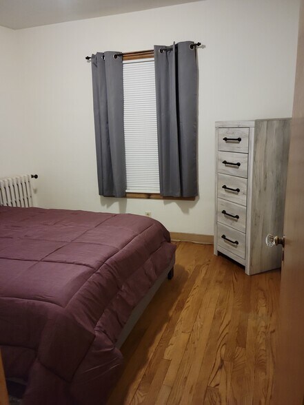 Bedroom - 1339 2nd Ave SE