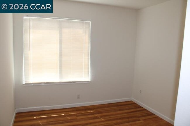 Building Photo - 2152 Blue Jay Cir