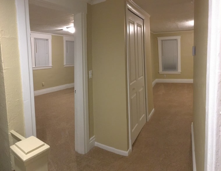 HALLWAY - 133 Curry Ave