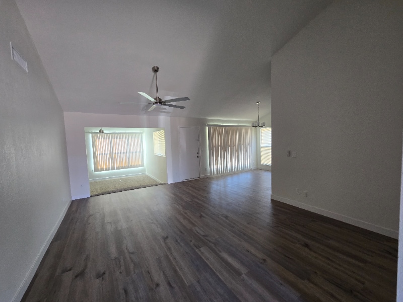 Building Photo - 7121 W Sierra Vista Dr