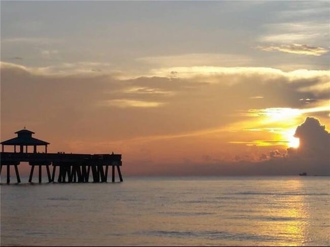 Building Photo - 367 S Federal Hwy