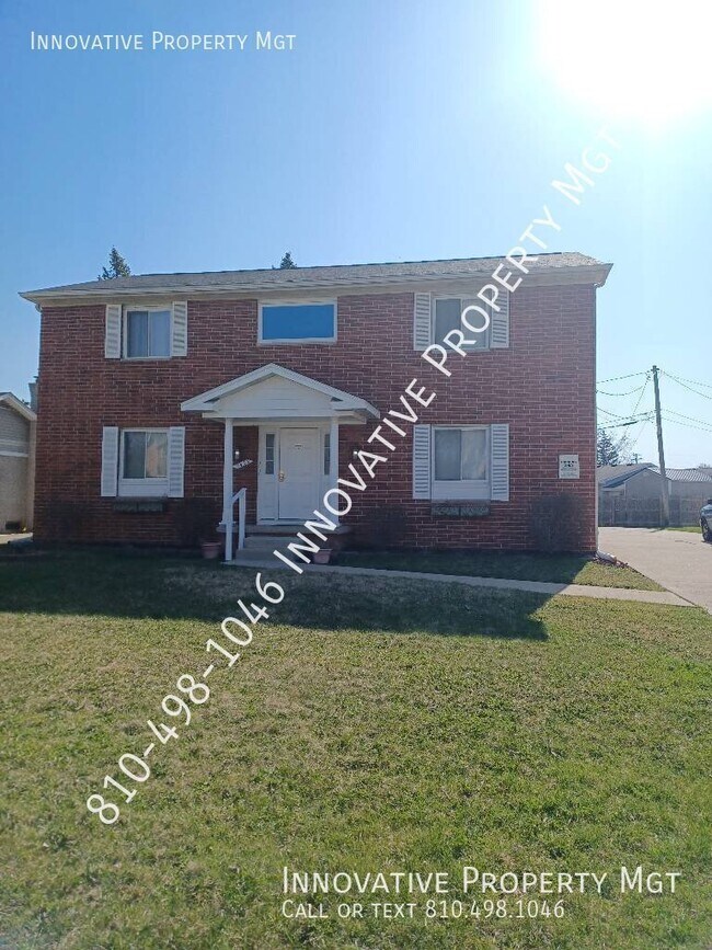 Building Photo - 3462 Ridgecliffe Dr
