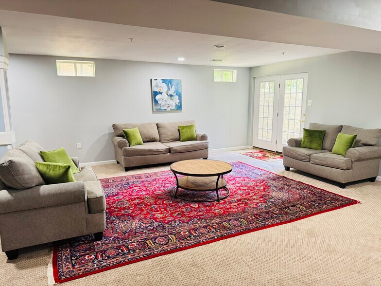Building Photo - 13104 Bay Hill Dr