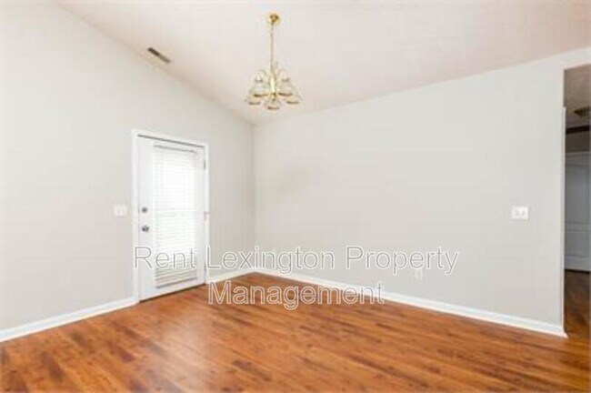 Building Photo - 300 Elkchester Cir