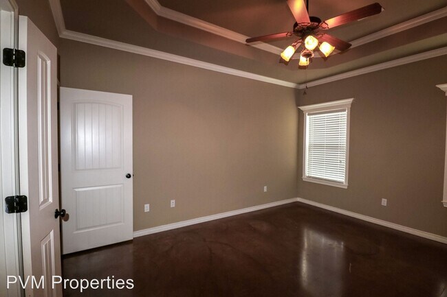Building Photo - 3 br, 2 bath House - 3021 Silver Saddle