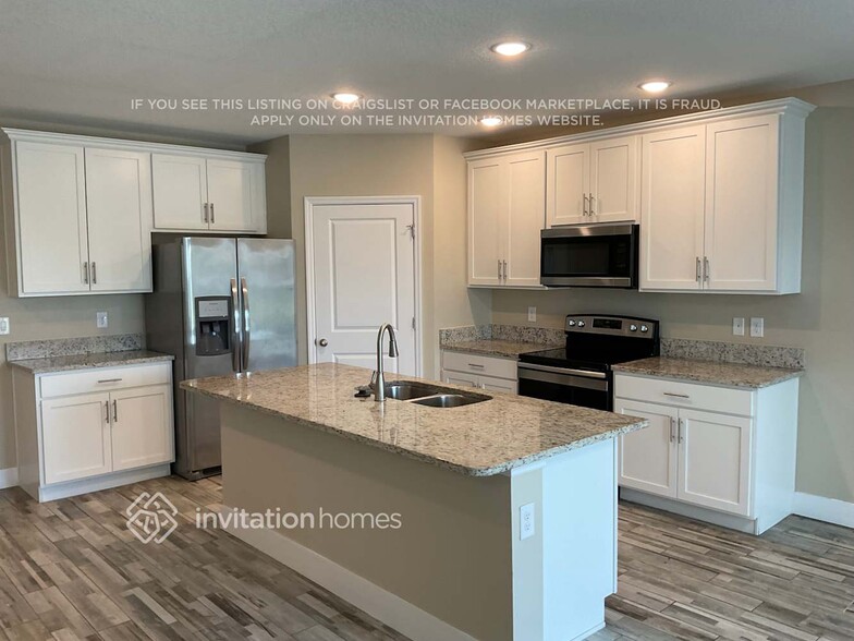 Building Photo - 304 Tierra Verde Way