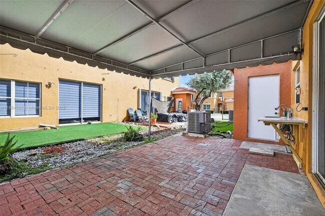 Building Photo - 8425 NW 141st Terrace