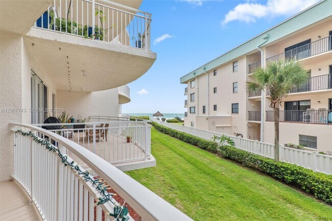 Building Photo - 601 N Miramar Ave