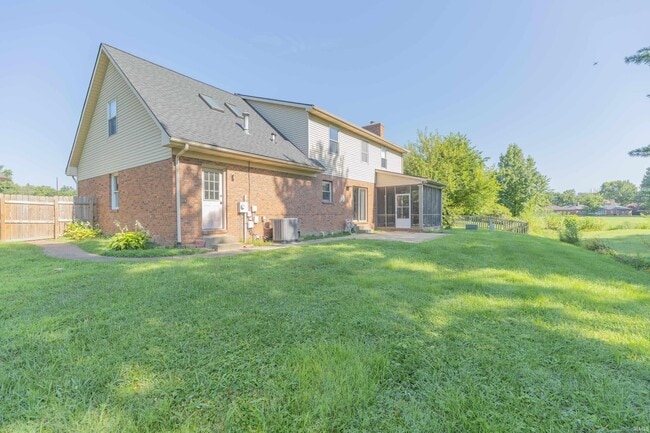 Building Photo - 2939 Woodside Ct