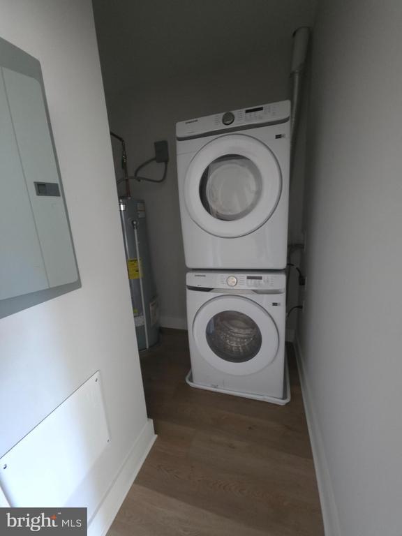 Building Photo - 3503 Midvale Ave