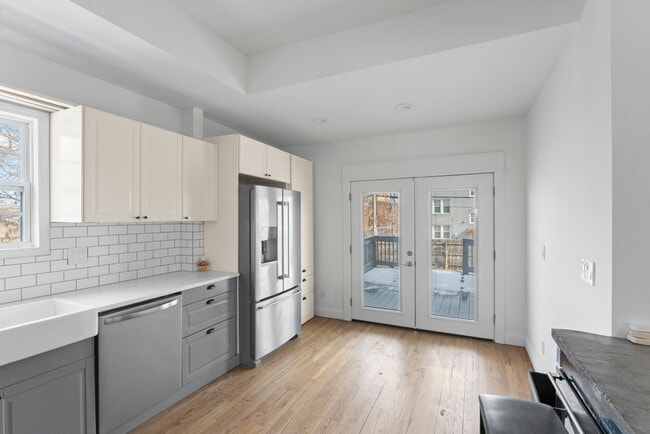 Building Photo - Historic Charm Meets Modern Living – Spacious 6-Bedroom in Prime KC Location! $3900.00