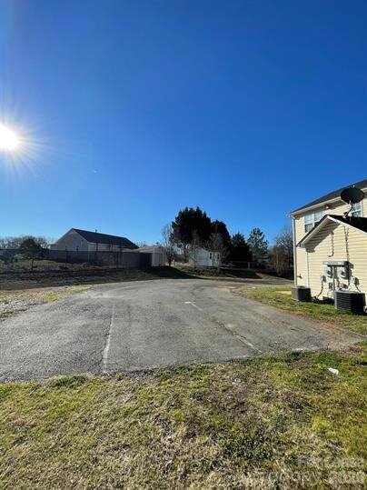 Building Photo - 610 Piper Ct