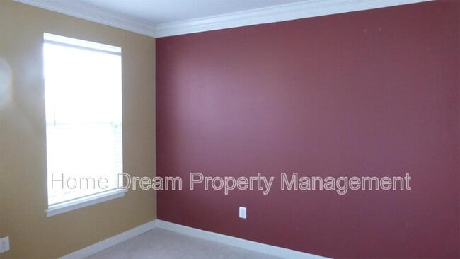 Building Photo - 1308 Saunders Dr