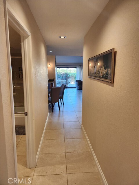 Building Photo - 41786 Woodhaven Dr W