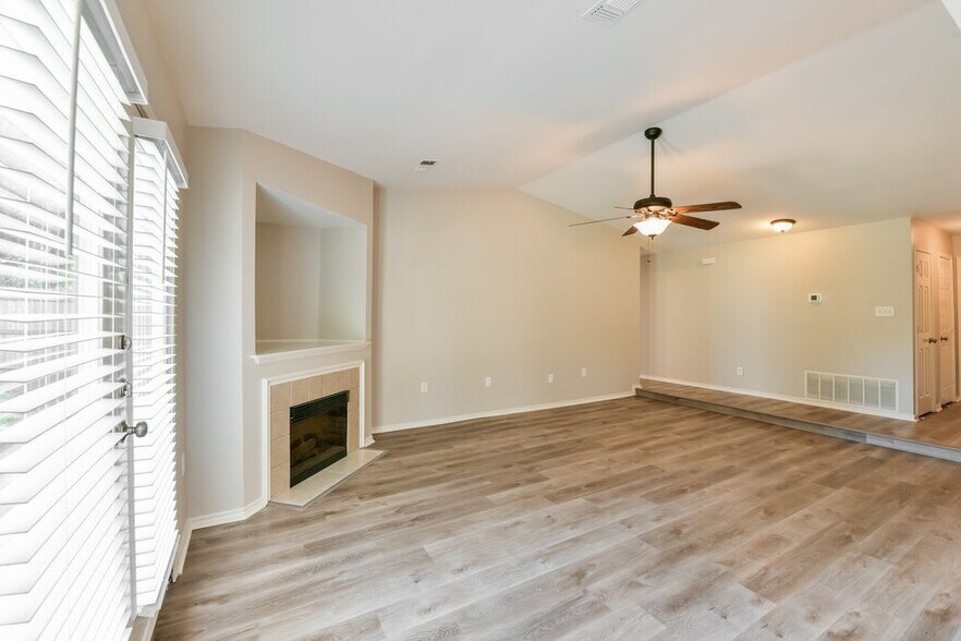 Building Photo - 6437 Starnes Rd