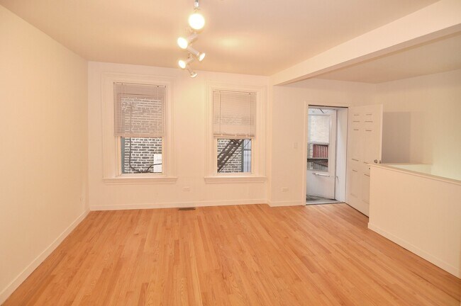 Building Photo - Wicker Park Big 3 Bedroom 2 Bath Private Coach House. Decks and Outdoor Space.