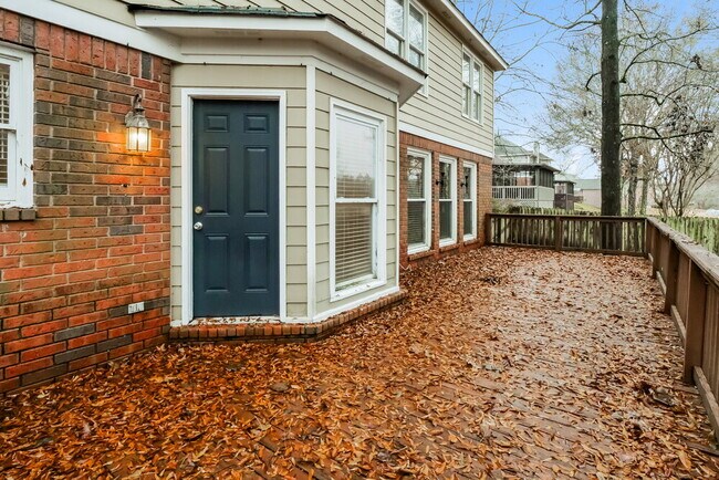 Building Photo - 760 Gable Ln