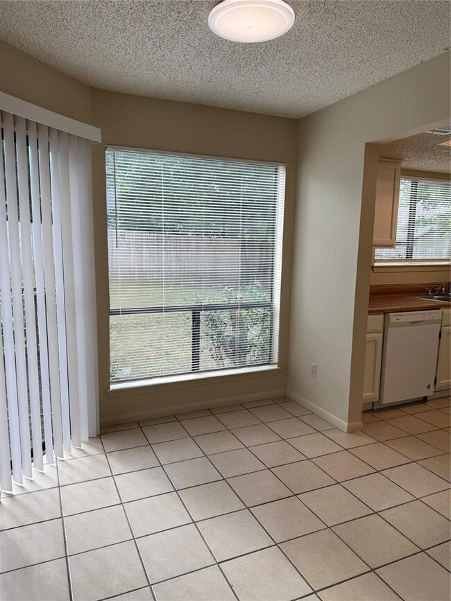 Building Photo - 9011 Sedgemoor Trail