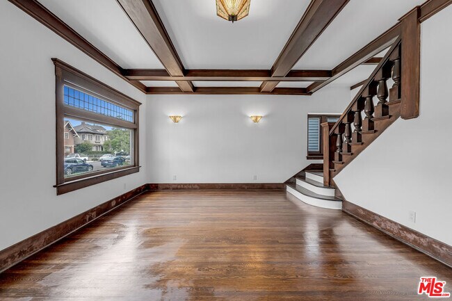 Building Photo - 1804 Roosevelt Ave