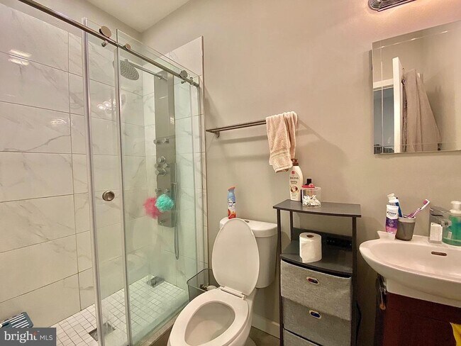 Building Photo - 2020 N Carlisle St