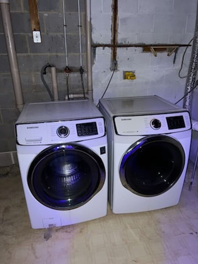 Building Photo - Beautiful 3 Bedroom 1.5 Bathrooms Anne Arundel County Town Home