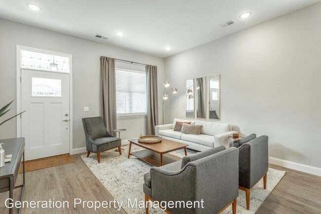 Building Photo - 4 br, 3.5 bath House - 591 Strong Avenue