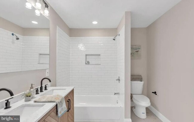 Building Photo - 4000 Maine Ave