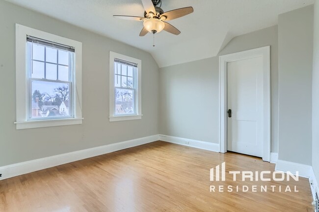 Building Photo - 2322 NE Stinson Pkwy