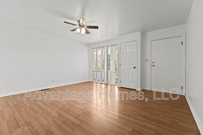 Building Photo - 805 N 70th St