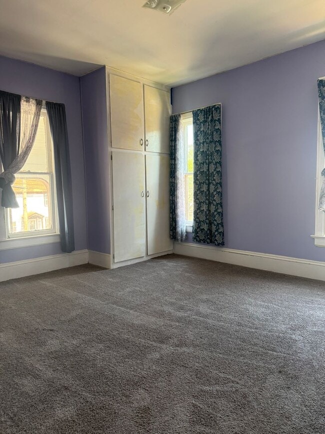 Building Photo - Big Character. Bigger Home in this 4 Bedroom-1 Bathroom charmer