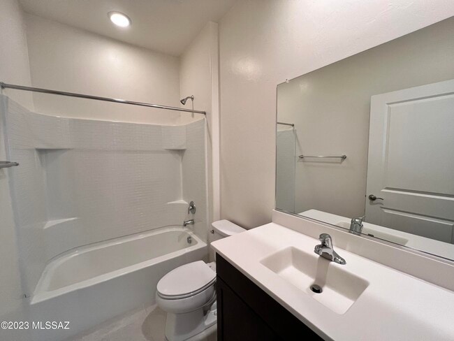 Building Photo - 12522 E Patch Dr