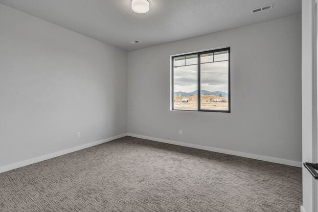 Building Photo - Effortless Elegance: Discover Your Ideal 2 Bedroom, 2 Bath Sanctuary