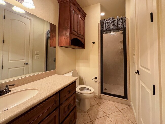 Building Photo - 1559 E Blackjack Rd E