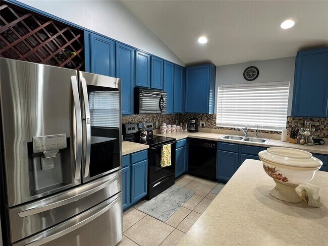 Building Photo - 923 Tramells Trail
