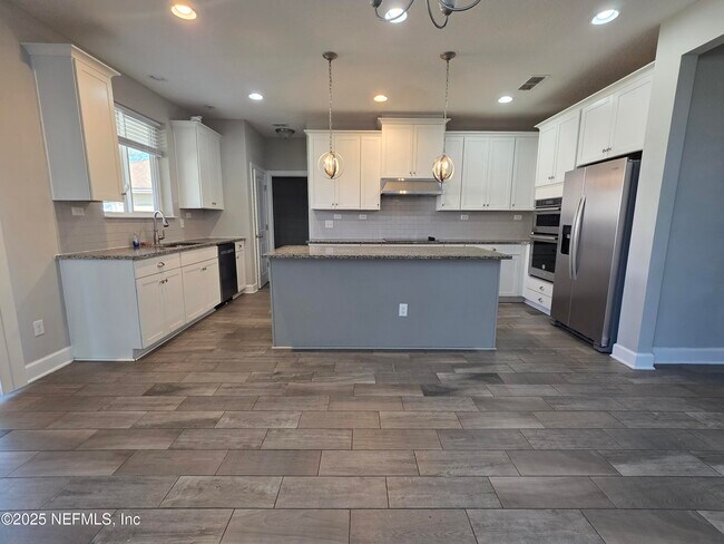 Building Photo - 1494 Shadow Creek Dr