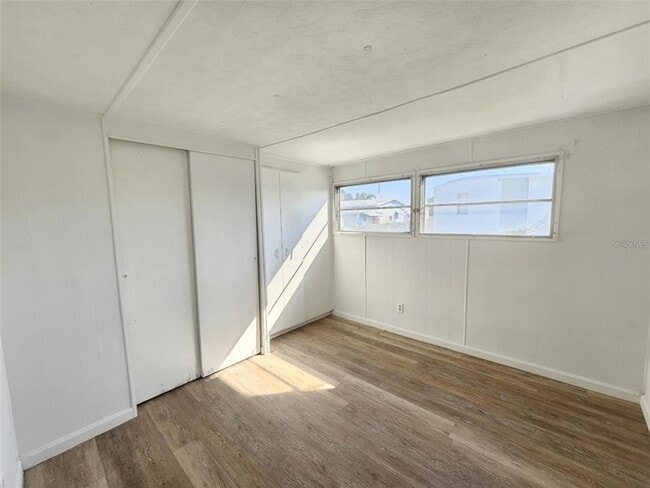 Building Photo - 321 3rd St Dr W