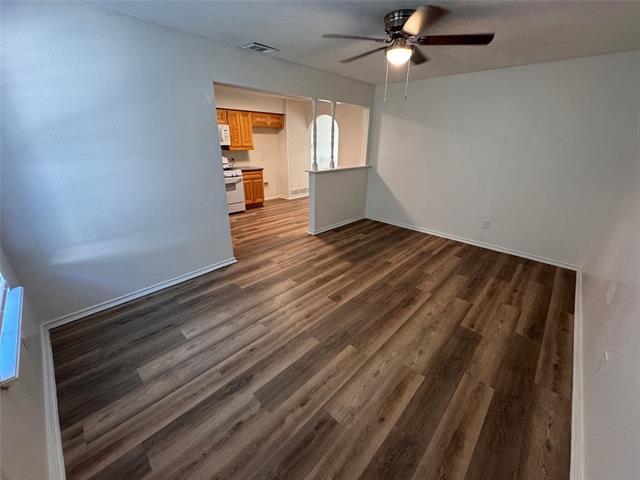 Building Photo - 9027 Cardella Ave
