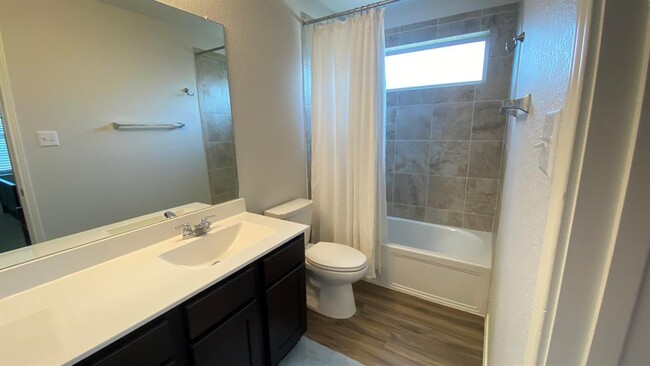 Building Photo - 3304 Kenner Dr