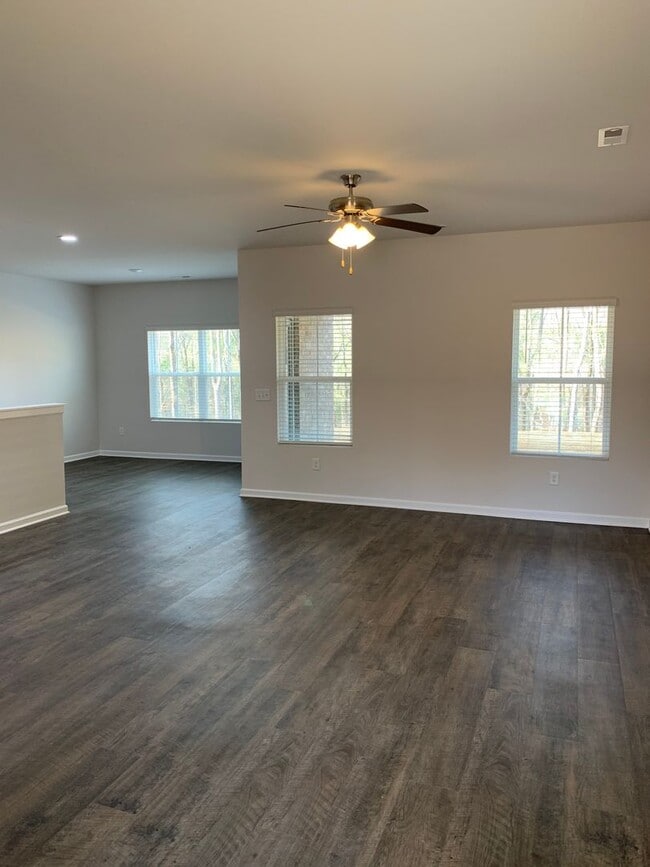 Building Photo - Coming Soon: Beautiful 3 Bed | 2.5 Bath Home in Cullman