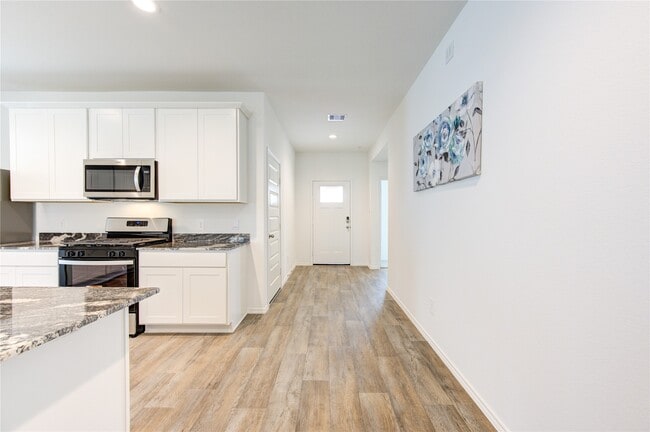 Building Photo - 2913 Misty Elm Ln