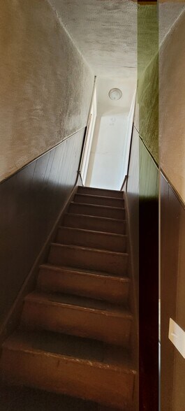 Building Photo - 164 DuPont St